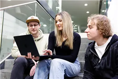 Zu Blogartikel 'Medien- und PR-Management: Kommunikation im Zeitalter von KI und permanentem Wandel' wechseln