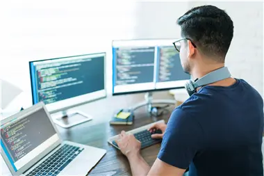 Zu Blogartikel 'Warum Python heute zu den wichtigsten Skills in der Softwareentwicklung zählt' wechseln